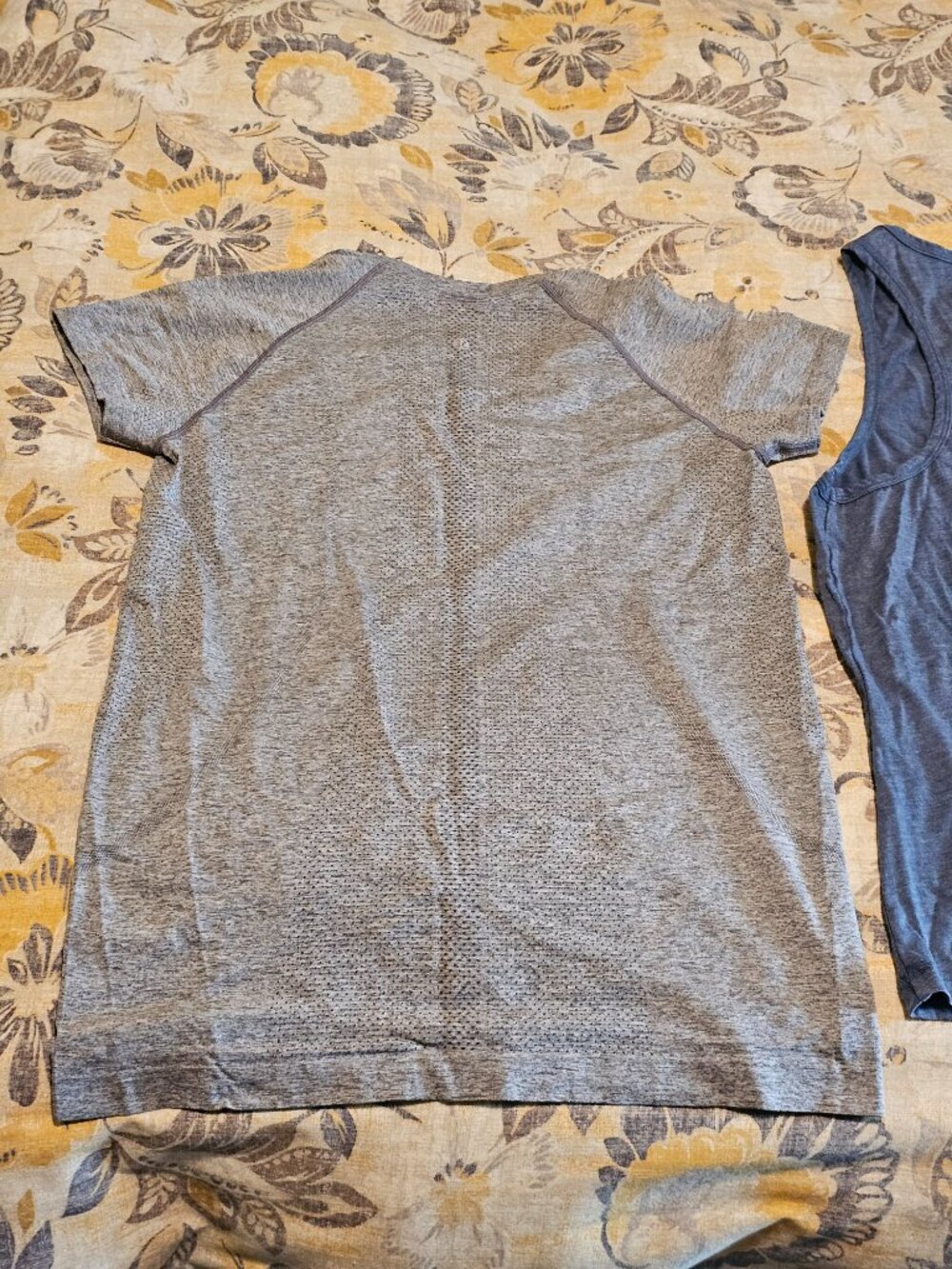 Peloton Shirts - Picture 3 of 7